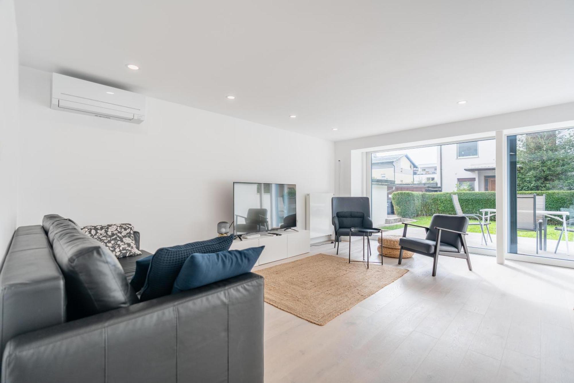 לובליאנה Black & White Apartments Rozna Dolina מראה חיצוני תמונה