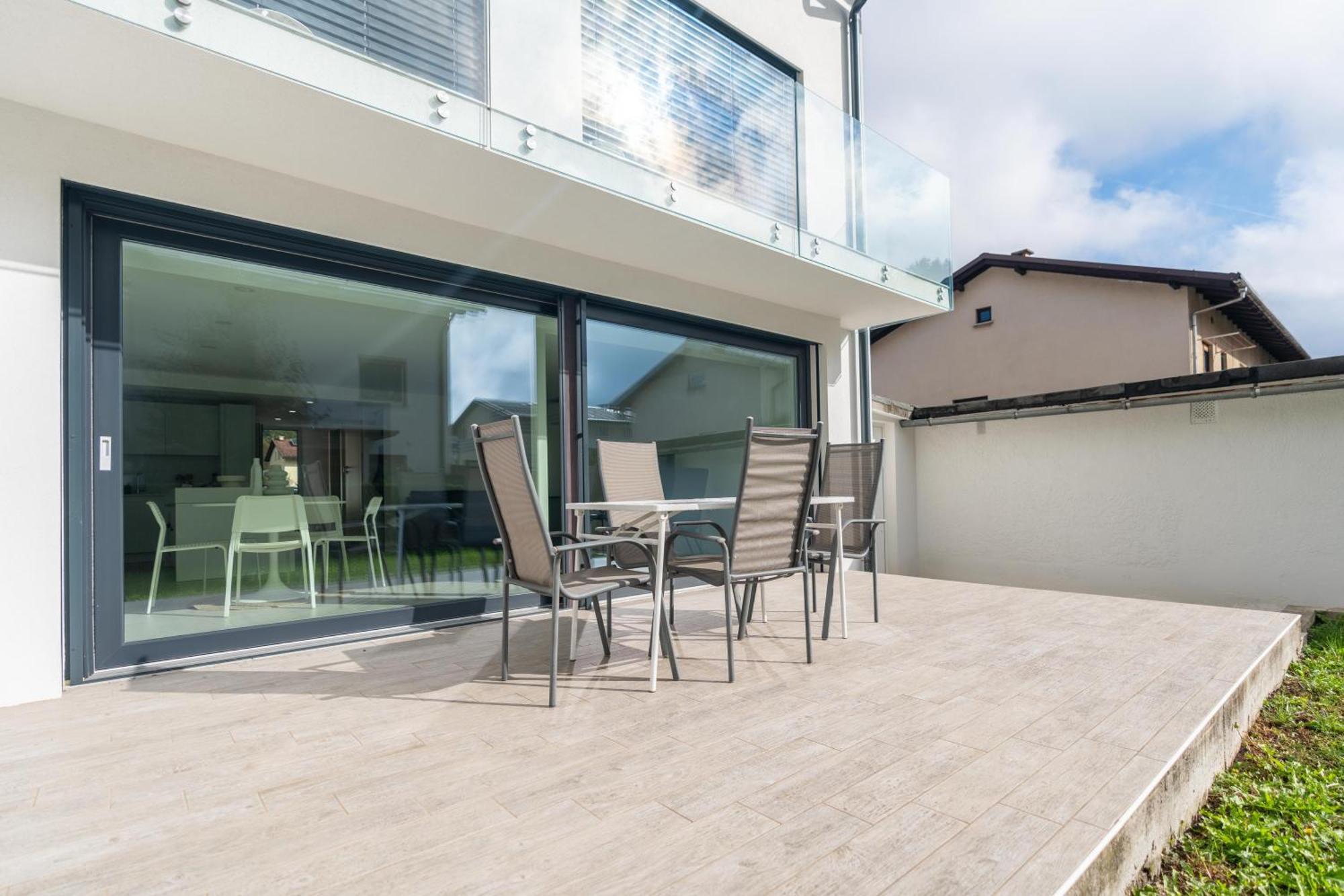 לובליאנה Black & White Apartments Rozna Dolina מראה חיצוני תמונה